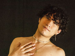 HilarionBlake from LiveJasmin