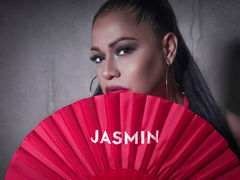 CandyHilary - female with brown hair and  big tits webcam at xLoveCam