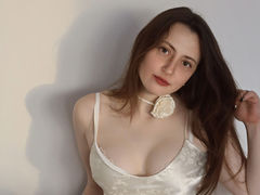 HilaryRoyce from LiveJasmin