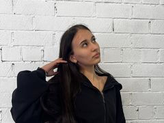 HirokoBelliston - female with brown hair webcam at LiveJasmin