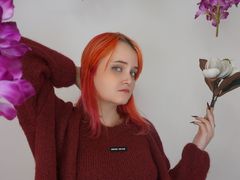 HoneySchons - female with red hair and  big tits webcam at LiveJasmin