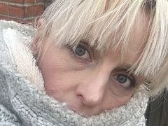 HotKaty - female with  small tits webcam at LiveJasmin