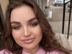 IdaSwift - female with brown hair and  big tits webcam at LiveJasmin