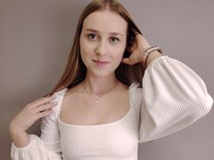 InaCardazone from LiveJasmin
