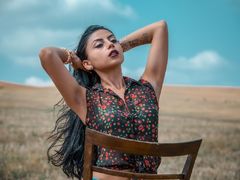 IndianShia - female with black hair webcam at LiveJasmin