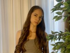 IndiraBrossard from LiveJasmin