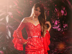 InnaBlair - female with brown hair webcam at LiveJasmin