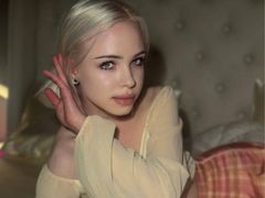 IrisAll - blond female webcam at LiveJasmin