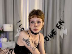 IrisMur - shemale with brown hair webcam at LiveJasmin