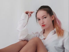 IrisPorter - female webcam at LiveJasmin