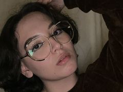 EmilieGordon - female with black hair and  big tits webcam at LiveJasmin