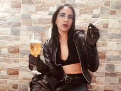 SamanthaVelazque - female with black hair webcam at LiveJasmin