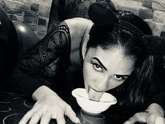 SamanthaVelazque - female with black hair webcam at LiveJasmin