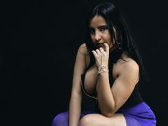 isabellacollins - female with red hair and  big tits webcam at ImLive