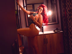 IsabellaEstrada - female with red hair and  big tits webcam at LiveJasmin