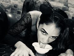 SamanthaVelazque - female with black hair webcam at LiveJasmin