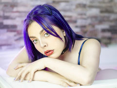 IsabellaTresor - female with brown hair and  big tits webcam at LiveJasmin