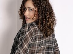 IsabellaYork - female with red hair and  big tits webcam at LiveJasmin