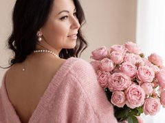 IsabelleSalvares - female with brown hair webcam at xLoveCam