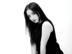 IselaShown from LiveJasmin