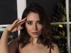 IslaRoot - female with brown hair webcam at LiveJasmin