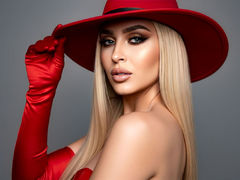 DahianaRous - female with black hair webcam at xLoveCam