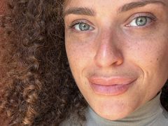 IvanaRoss - female with black hair webcam at LiveJasmin