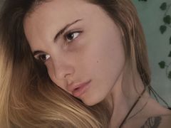 IviMoore from LiveJasmin