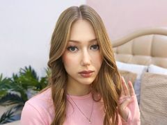 IvyElix - blond female with  big tits webcam at LiveJasmin