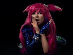 IvyRubens - female with brown hair and  small tits webcam at LiveJasmin