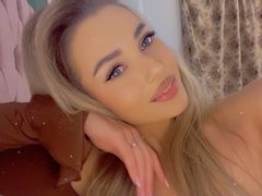 ShadiaGrey from LiveJasmin