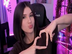 IzabelaVerano - female with brown hair webcam at LiveJasmin