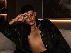 IzanDupond from LiveJasmin