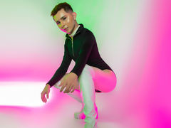 IzanRoss - male webcam at LiveJasmin