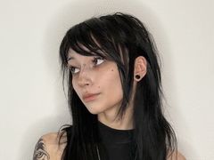 IzettaBishel from LiveJasmin