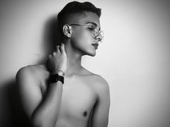 JackDemian from LiveJasmin