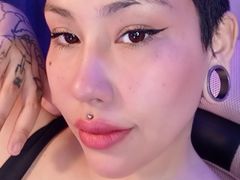 JadeValente - female with brown hair webcam at LiveJasmin