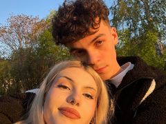 JamesandAice - couple webcam at LiveJasmin