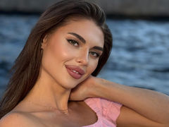 JaneMiln - female with brown hair webcam at LiveJasmin