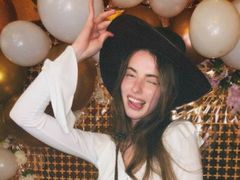 JanetFimbrez - female with brown hair and  big tits webcam at LiveJasmin