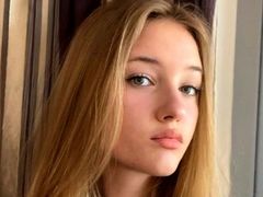 JaniJarema from LiveJasmin