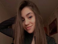 JasminAzari from LiveJasmin