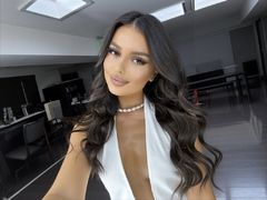 JasmineHille - female with black hair webcam at LiveJasmin