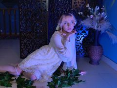 JasmineMilko - female with red hair webcam at LiveJasmin