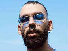 JayRave from LiveJasmin