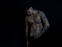 james_trece from ImLive