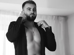 JeanMike from LiveJasmin