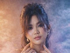 JeanetteSinclair - shemale with black hair webcam at LiveJasmin