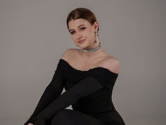 JeilaTowns from LiveJasmin