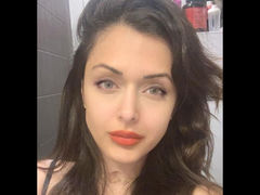 JenRamsey - female with brown hair webcam at LiveJasmin